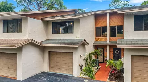 2122 Tarpon Landings Dr, Tarpon Springs, FL 34688