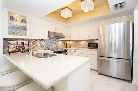 Kitchen - 1613 St Catherine Dr E, Dunedin, FL 34698 photo 2 of 2