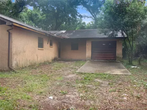 7556 23rd St, Zephyrhills, FL 33540