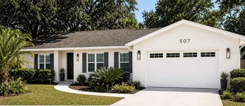 507 Rollingview Dr, Temple Terrace, FL 33617