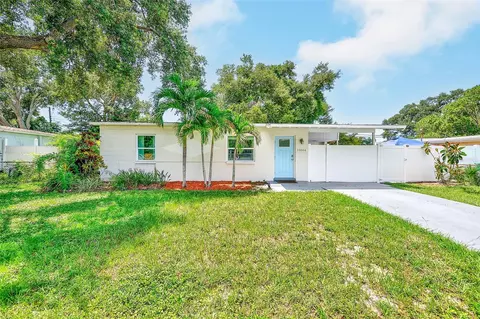 10664 Starkey Rd, Seminole, FL 33777