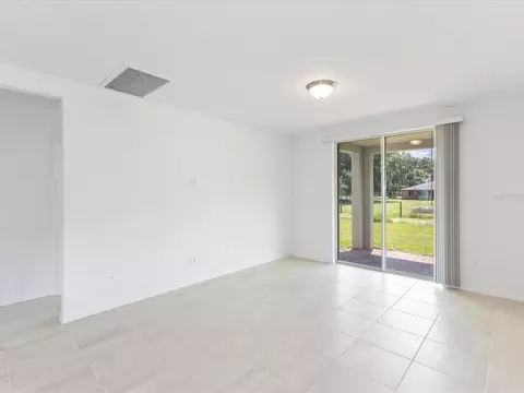 Living - 4530 Eagle Perch Ct, Saint Cloud, FL 34772 photo 2 of 3