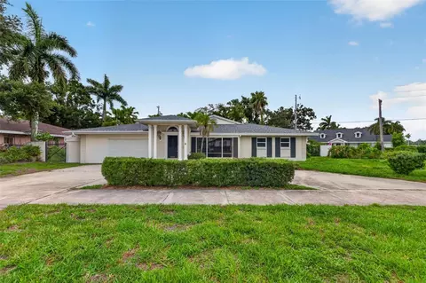 201 Snell Isle Blvd NE, Saint Petersburg, FL 33704