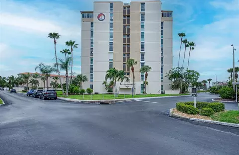 7400 Sun Island Dr S #709, South Pasadena, FL 33707