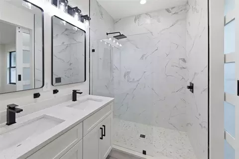 Bath - 7224 Granada Blvd, Sebring, FL 33872 photo 2 of 4