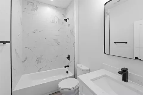Bath - 7224 Granada Blvd, Sebring, FL 33872 photo 3 of 4