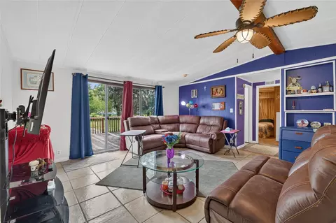 Living - 842 N Equal Pt, Lecanto, FL 34461 photo 2 of 5