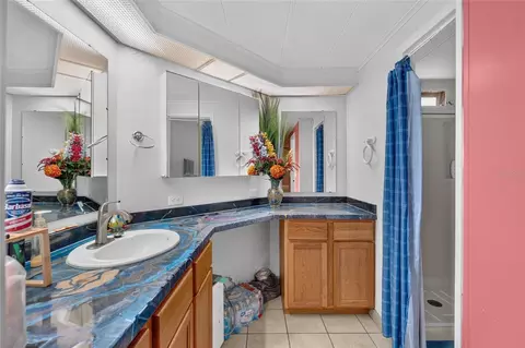 Bath - 842 N Equal Pt, Lecanto, FL 34461 photo 1 of 4