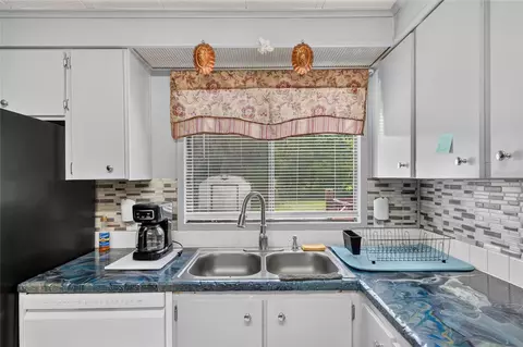 Kitchen - 842 N Equal Pt, Lecanto, FL 34461 photo 6 of 6