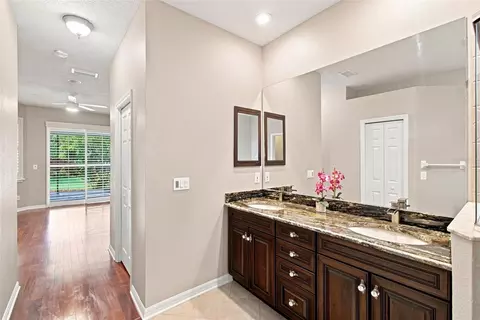 Bath - 10113 Cannon Dr, Riverview, FL 33578 photo 3 of 4