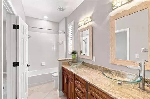 Bath - 10113 Cannon Dr, Riverview, FL 33578 photo 4 of 4