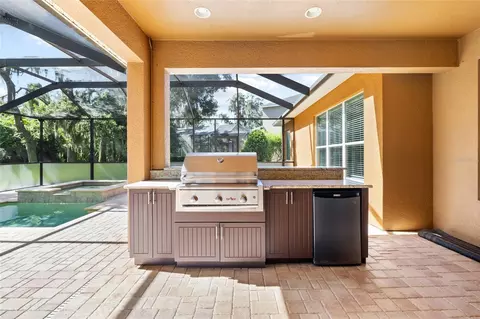 Kitchen - 15910 Ternglade Dr, Lithia, FL 33547 photo 7 of 7