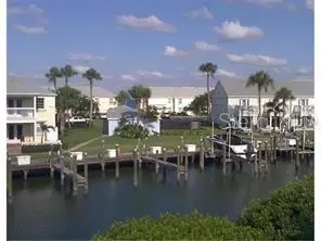 4728 Beach Dr SE #B, Saint Petersburg, FL 33705