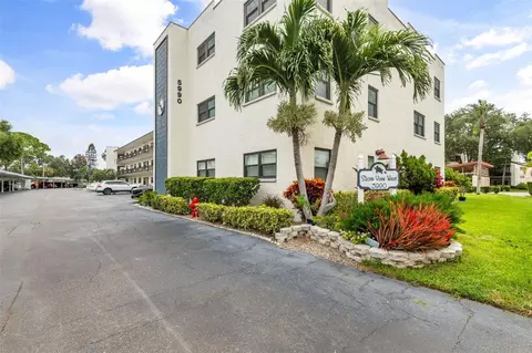 5990 Terrace Park Dr N #103, Saint Petersburg, FL 33709