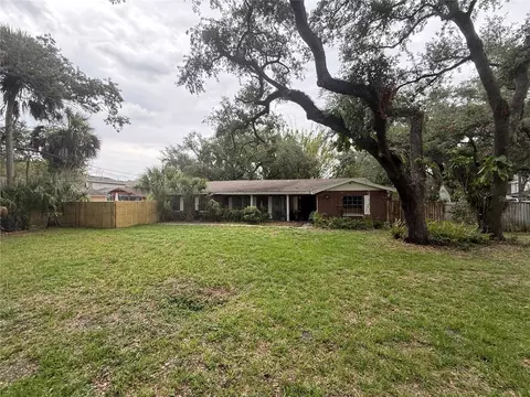 4611 W Loughman St, Tampa, FL 33616
