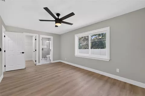 Bedroom - 1229 Oak Valley Dr, Seffner, FL 33584 photo 7 of 8