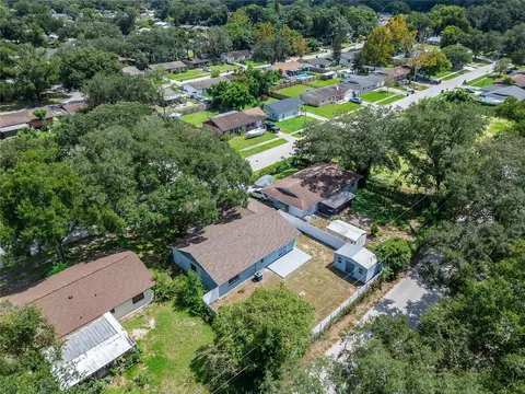 View/Area - 1229 Oak Valley Dr, Seffner, FL 33584 photo 3 of 18