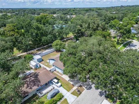 View/Area - 1229 Oak Valley Dr, Seffner, FL 33584 photo 7 of 18