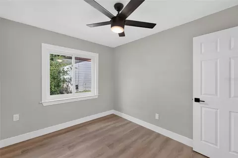 Bedroom - 1229 Oak Valley Dr, Seffner, FL 33584 photo 5 of 8