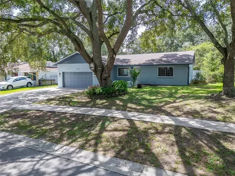 Exterior - 1229 Oak Valley Dr, Seffner, FL 33584 photo 17 of 17