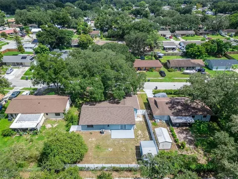 View/Area - 1229 Oak Valley Dr, Seffner, FL 33584 photo 4 of 18