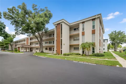 5880 38th Ave N #109, Saint Petersburg, FL 33710