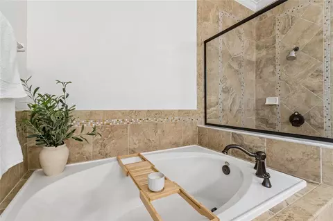 Bath - 1657 Feather Grass Loop, Lutz, FL 33558 photo 5 of 15