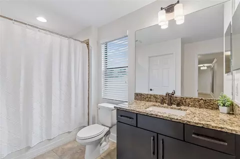 Bath - 1657 Feather Grass Loop, Lutz, FL 33558 photo 8 of 15