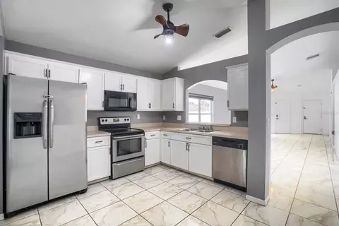 Kitchen - 701 Periwinkle Pointe Pl, Seffner, FL 33584 photo 1 of 1