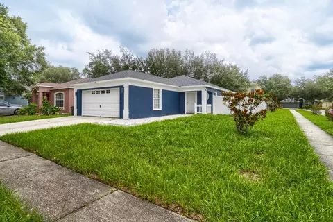 Exterior - 701 Periwinkle Pointe Pl, Seffner, FL 33584 photo 2 of 5