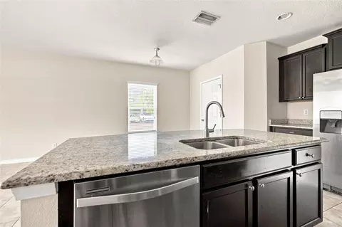 Kitchen - 4755 Somerset Hill Ln, Riverview, FL 33578 photo 4 of 6