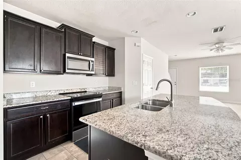 Kitchen - 4755 Somerset Hill Ln, Riverview, FL 33578 photo 1 of 6