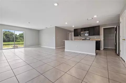Living - 11722 White Willow Ln, Riverview, FL 33569 photo 2 of 4