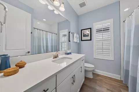 Bath - 9145 Warm Springs Cir, Parrish, FL 34219 photo 4 of 5