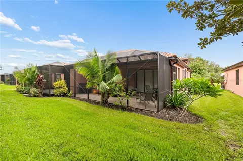 Exterior - 161 Shell Falls Dr, Apollo Beach, FL 33572 photo 6 of 9