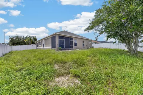 Exterior - 24519 Breezy Oak Ct, Lutz, FL 33559 photo 5 of 8
