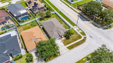 View/Area - 24519 Breezy Oak Ct, Lutz, FL 33559 photo 5 of 8