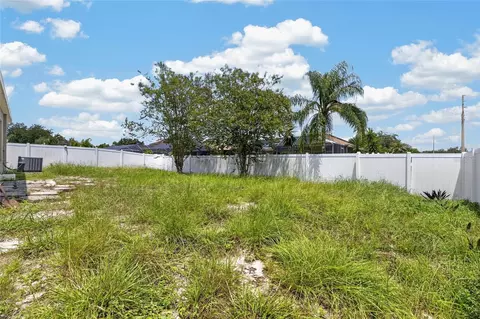 Exterior - 24519 Breezy Oak Ct, Lutz, FL 33559 photo 4 of 8