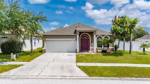 Exterior - 24519 Breezy Oak Ct, Lutz, FL 33559 photo 7 of 8