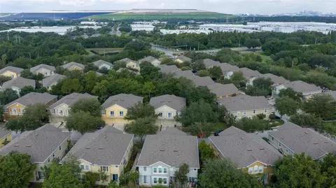 View/Area - 6717 Eagle Feather Dr, Riverview, FL 33578 photo 3 of 8