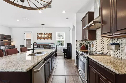 Kitchen - 32550 Rapids Loop, Wesley Chapel, FL 33545 photo 6 of 7