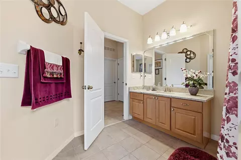 Bath - 3410 Irondale Ave, Spring Hill, FL 34609 photo 4 of 5