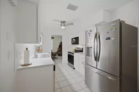 Kitchen - 2971 Forest Cir, Seffner, FL 33584 photo 1 of 3