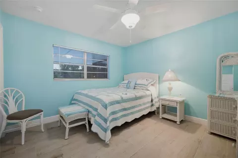 Bedroom - 2971 Forest Cir, Seffner, FL 33584 photo 6 of 7