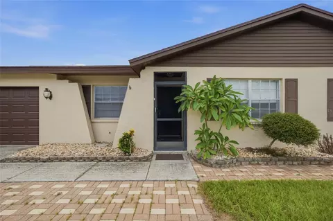 Exterior - 2971 Forest Cir, Seffner, FL 33584 photo 4 of 11