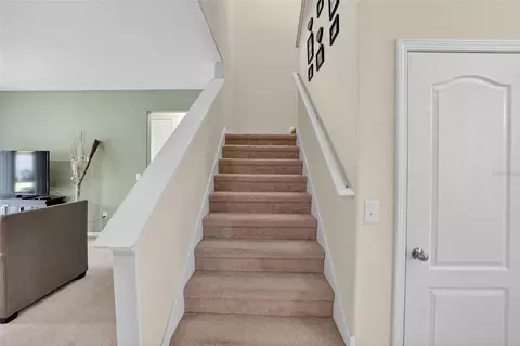 Entry Way - 8435 Hunters Fork Loop, Ruskin, FL 33573 photo 2 of 5