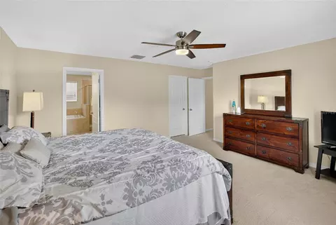 Bedroom - 8435 Hunters Fork Loop, Ruskin, FL 33573 photo 6 of 14