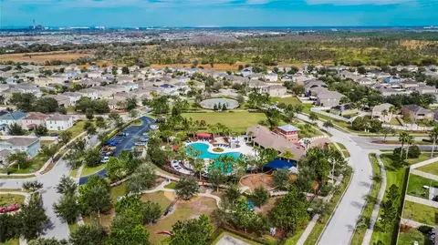 View/Area - 8435 Hunters Fork Loop, Ruskin, FL 33573 photo 8 of 11