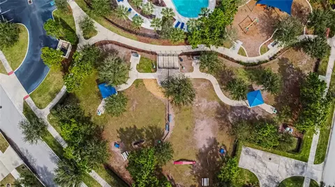 View/Area - 8435 Hunters Fork Loop, Ruskin, FL 33573 photo 4 of 11