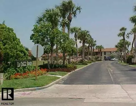 507 Plaza Seville Ct #15, Saint Petersburg, FL 33706